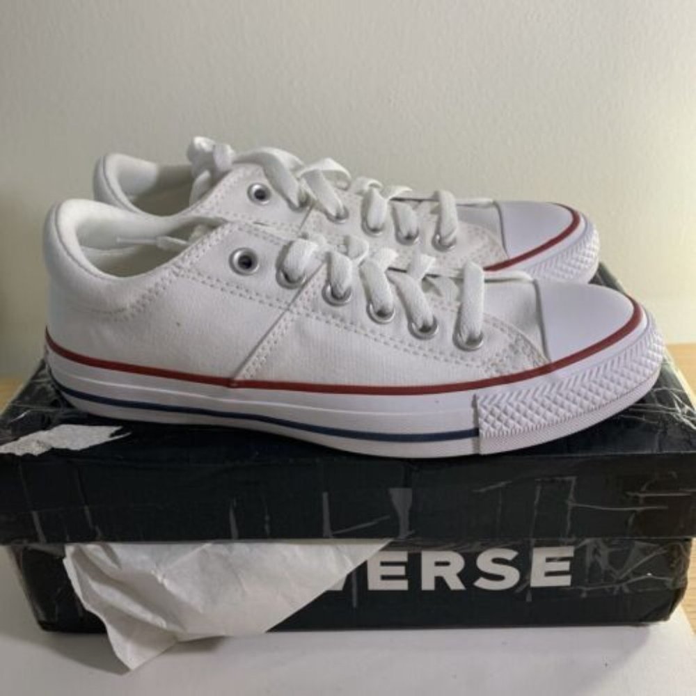 1886. NEW! Converse Madison Lo Top White/White/White-US 6.5 Womens